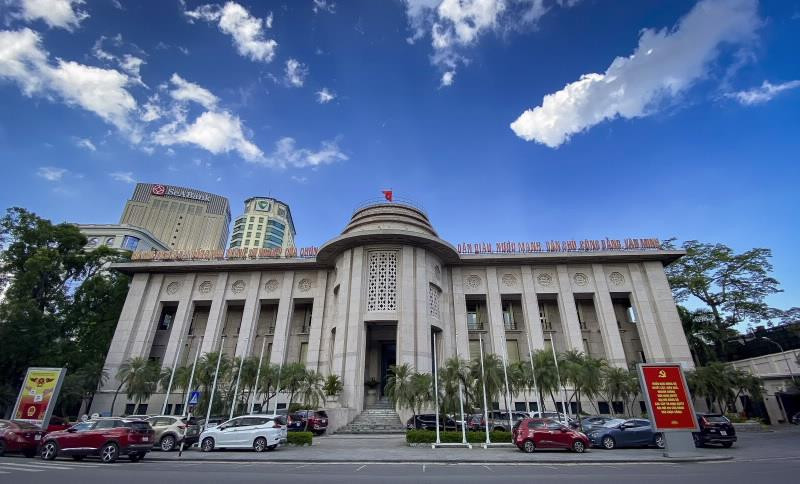 HSBC, WB, IMF nhận định thế nào về khả năng NHNN giảm lãi suất điều hành trong thời gian tới?