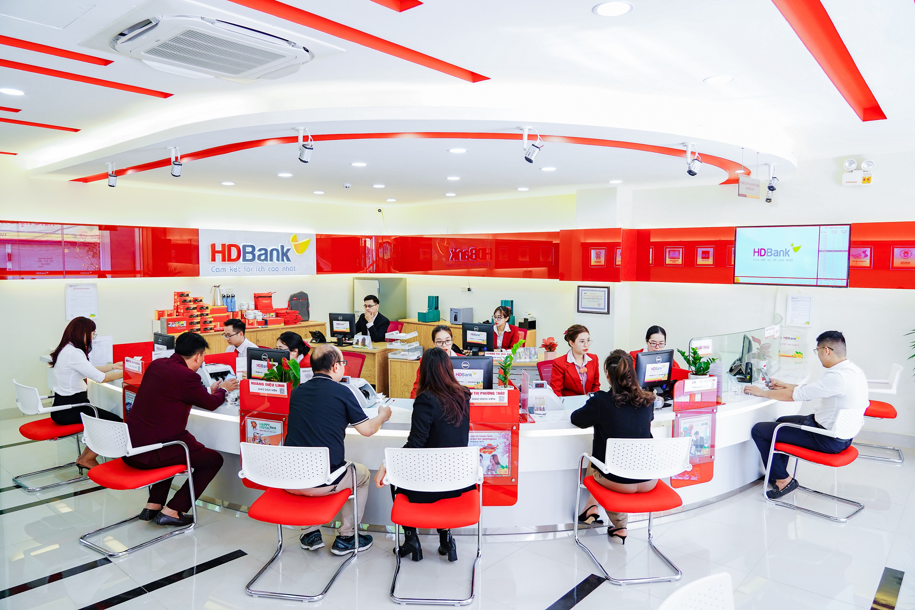 HDBank lên kế hoạch mua 30% cổ phần một công ty chứng khoán.