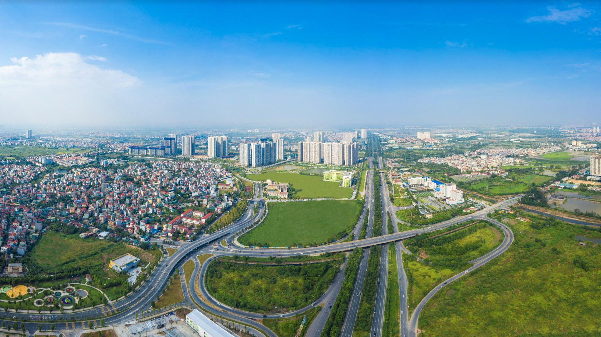 Hạ tầng tỷ đô kích hoạt bất động sản khu Tây bứt phá, nhà giàu đổ tiền mua biệt thự về ở
