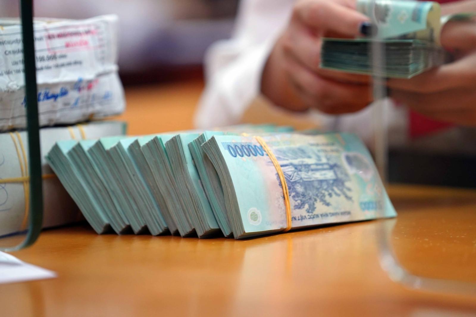Thủ tướng yêu cầu Ngân hàng Nhà nước rà soát lại Thông tư số 02/2023/TT-NHNN, Thông tư số 03/2023/TT-NHNN, Thông tư số 06/2023/TT-NHNN và các Thông tư, văn bản quy định có liên quan.