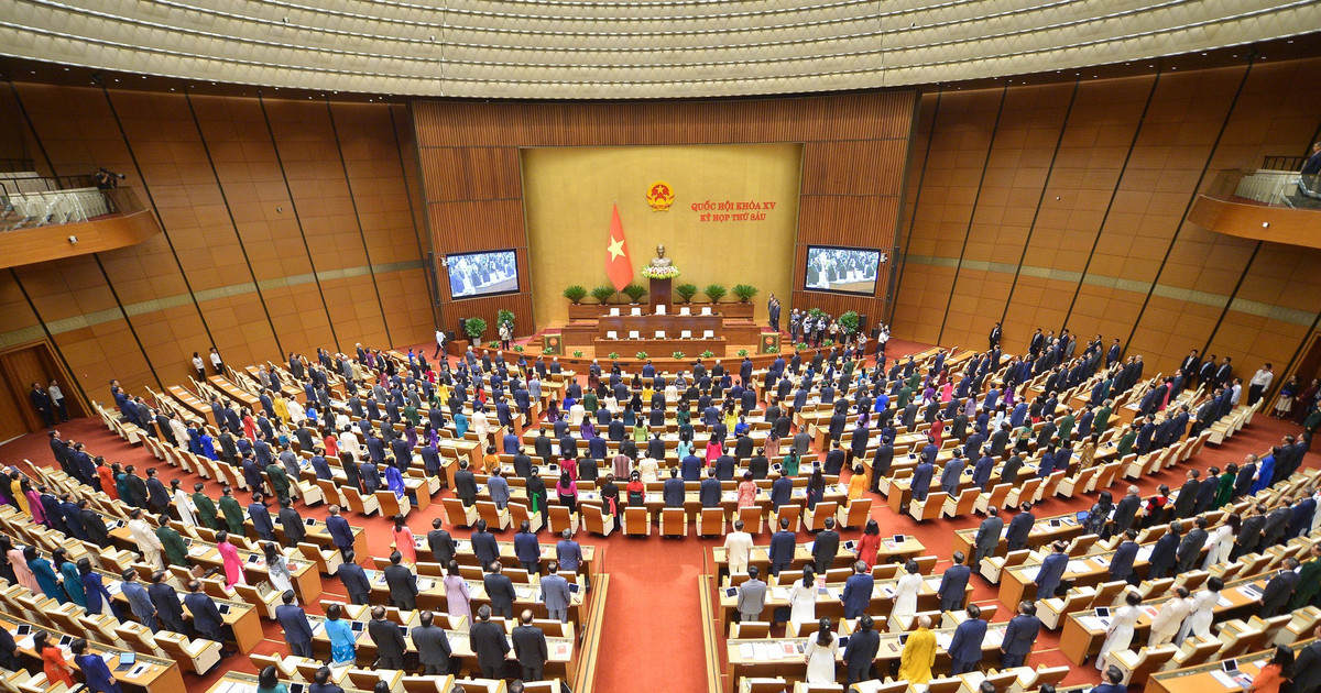 Quang cảnh phiên họp