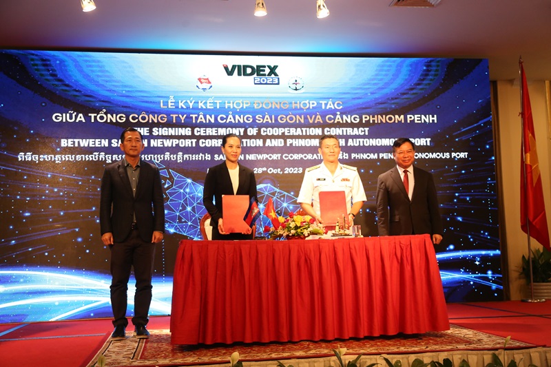 Lễ ký biên bản ghi nhớ giữa Tân Cảng Sài Gòn với cảng Phnompenh.