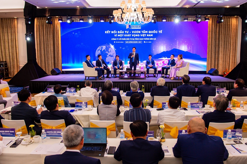 Lãnh đạo Đèo Cả chia sẻ với giới đầu tư