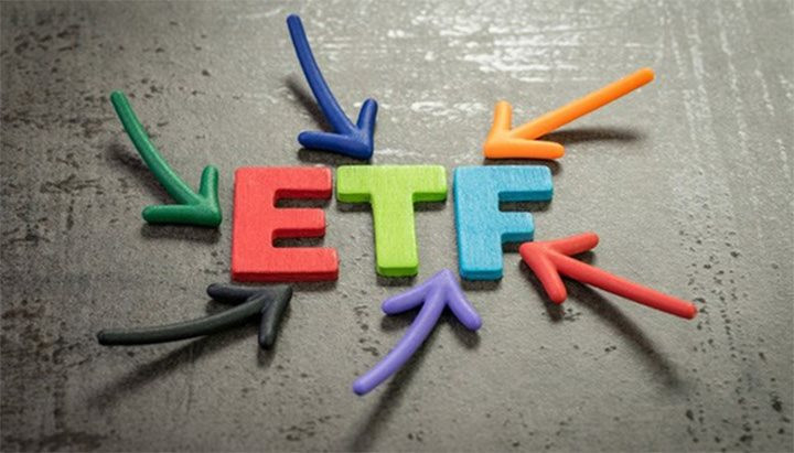 Vì sao quỹ ETF tập trung vào cổ phiếu chứng khoán, ngân hàng bị rút vốn mạnh?