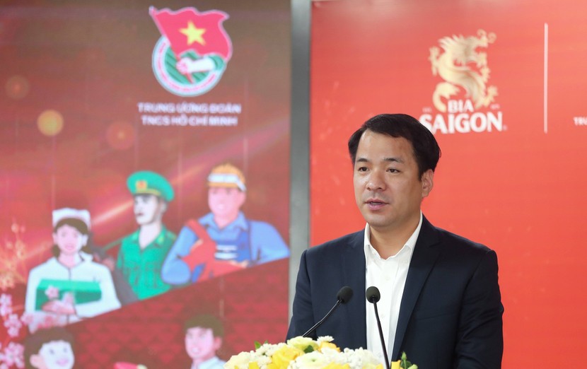 ong-ngo-van-cuong-bi-thu-trung-uong-doan-phat-bieu-tai-buoi-gap-mat-bao-chi-cong-bo-chuong-trinh-cong-dong-tet-se-chia-nam-rong-khoi-sac-4948-2655.jpg