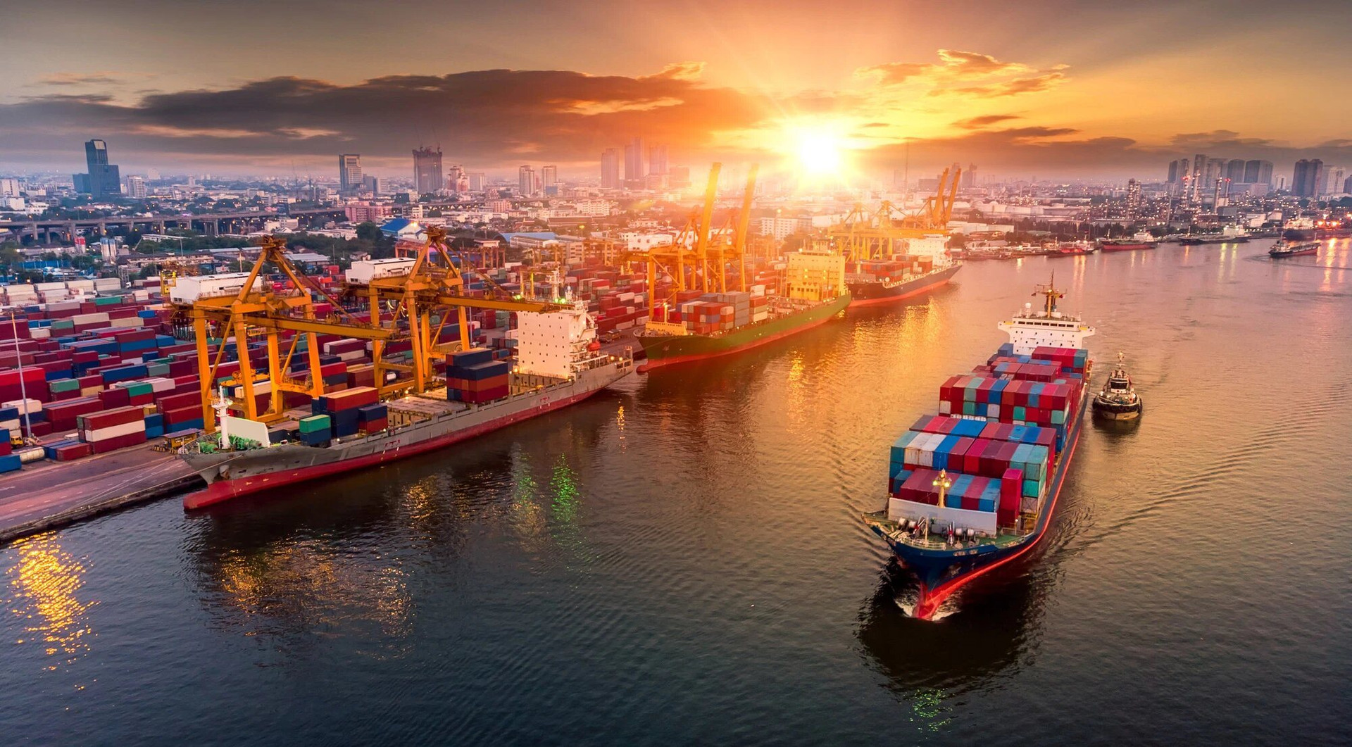 Năm 2024: Việt Nam có thể tăng trưởng gấp đôi nước có quy mô kinh tế hàng đầu khu vực