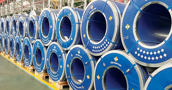 VN-Index "quanh quẩn" ở mốc 1.100 điểm, thép Nam Kim "lầm lũi" đi lên, cổ phiếu NKG đạt mức giá cao nhất 19 tháng