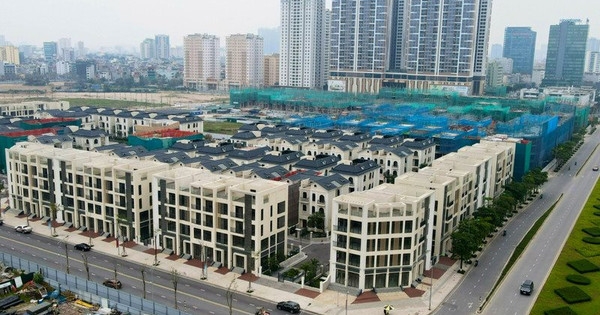 Năm 2023, thị trường bất động sản lại đối mặt với vấn đề nhu cầu lớn hơn nguồn cung dẫn đến giá cả không giảm mà còn có xu hướng tăng. Nguồn: Internet