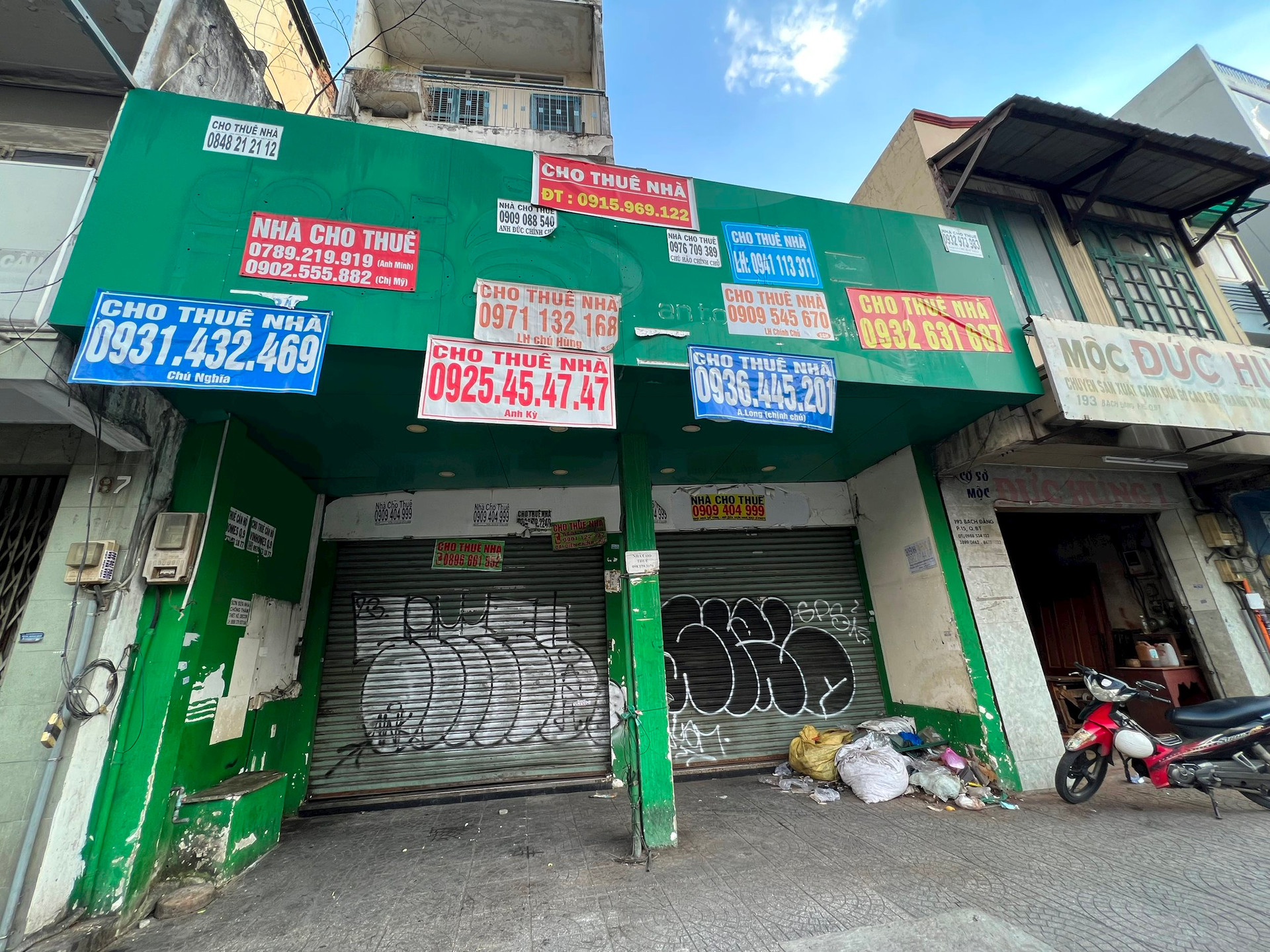 Phía sau những mặt bằng thuê giá cao: Gắng gượng ôm mặt bằng giá cao trong cảnh kinh doanh thì 'ế ẩm'