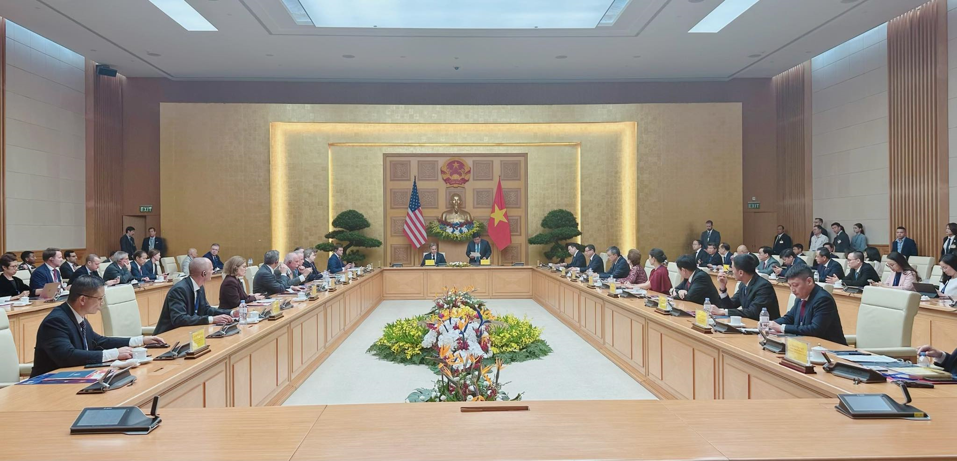 quang-canh-hoi-nghi-7929.png
