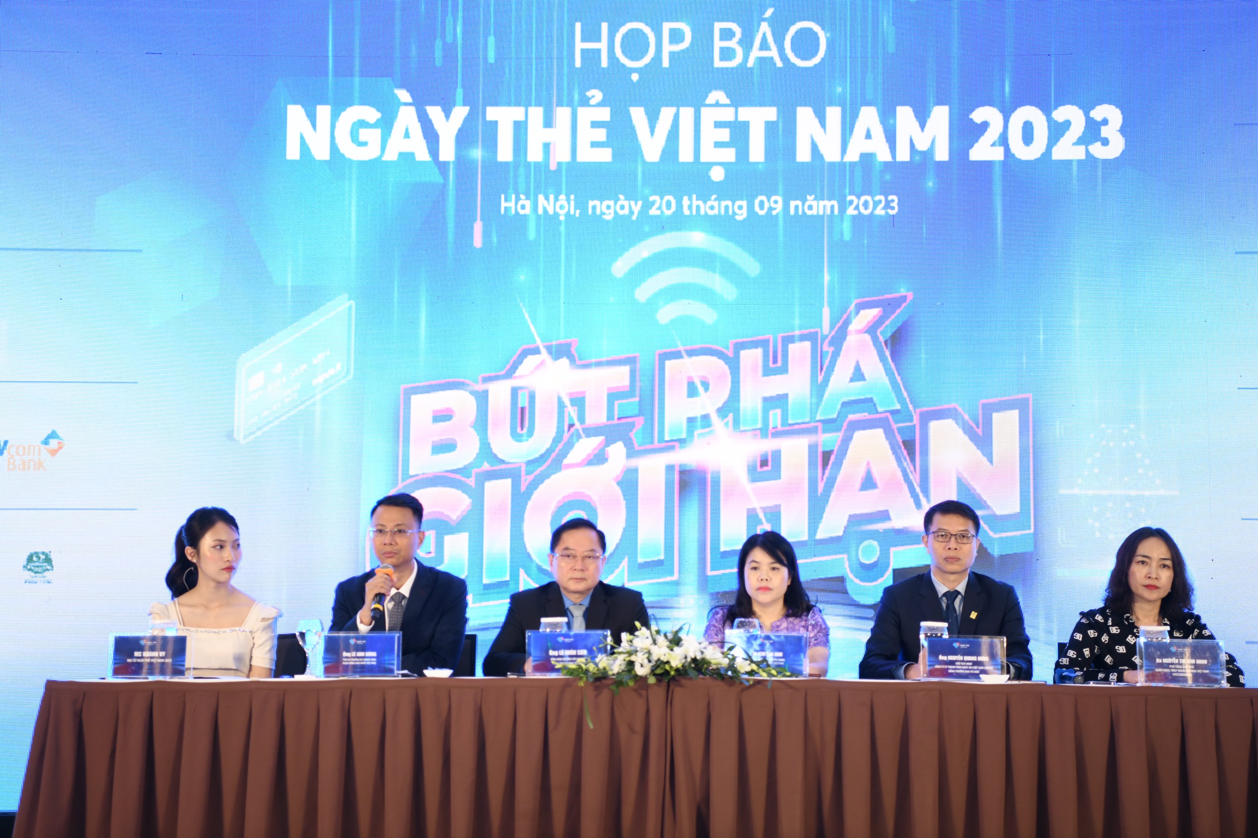 Thanh toán không dùng tiền mặt là xu thế tất yếu trong tiến trình tới xã hội không tiền mặt và phát triển kinh tế số.