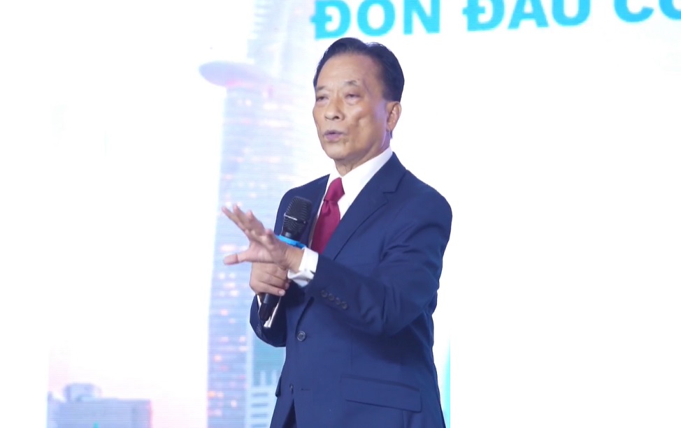 “Giảm lãi suất không phải là đũa thần với doanh nghiệp bất động sản, họ sẵn sàng trả lãi cao”