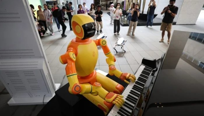 1112638-3217691-robot-china-daily-updates-5428.png