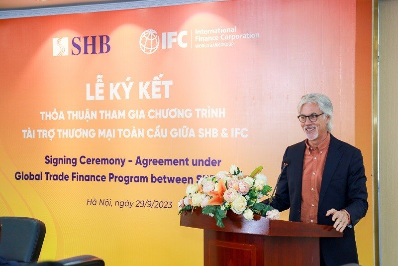 shb-tham-gia-chuong-trinh-4-1695979941-3447.jpg