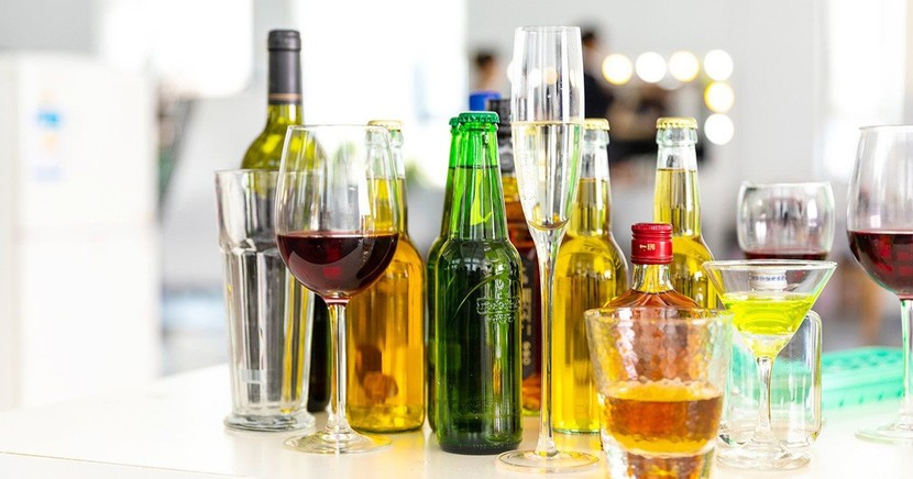 Thuốc lá, rượu, bia nhập khẩu sau đó xuất khẩu sẽ không được áp dụng thuế suất 0% (ảnh minh họa)