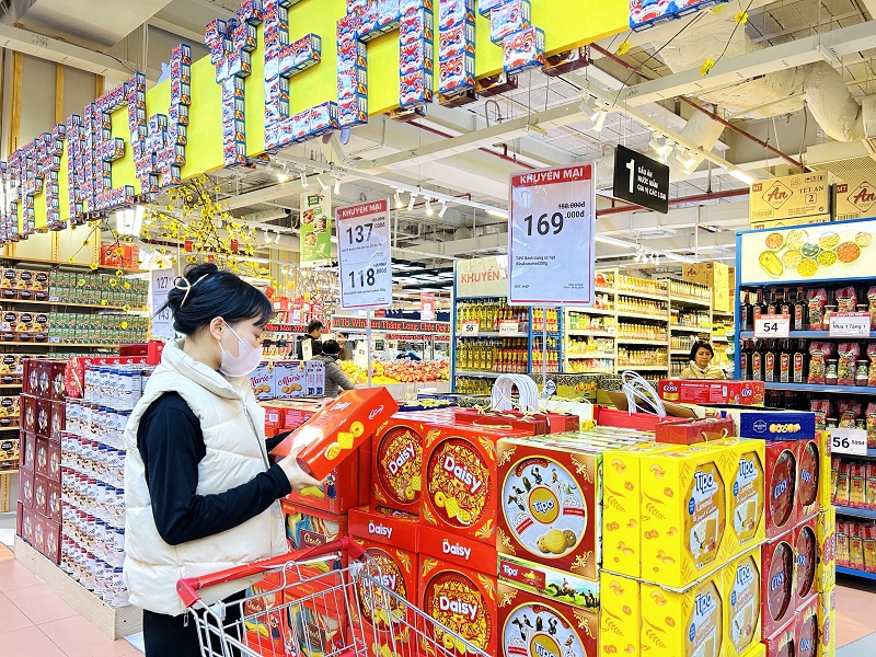 he-thong-winmart-winmart-win-hien-a-trng-bay-a-dang-sn-pham-phien-bn-tet-597-4840.jpg