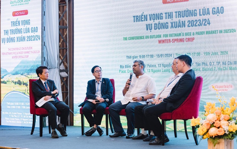 Bàn tròn thảo luận “Các xu hướng định hình thị trường gạo thế giới” trong năm 2024.