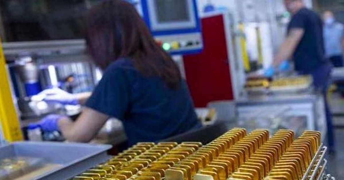 Thị trường biến động mạnh, nhà đầu tư vàng cần lưu tâm gì?