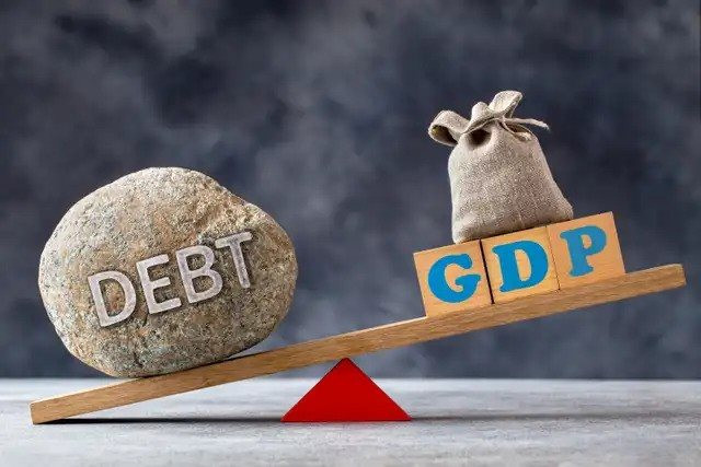 Chuyên gia cảnh báo gánh nặng nợ nần đang phủ bóng đen lên một số quốc gia trong thập kỷ tới
