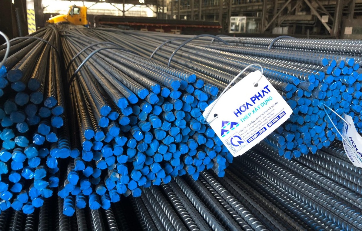 Sản lượng bán hàng thép của Hòa Phát giảm 19% trong tháng Tết