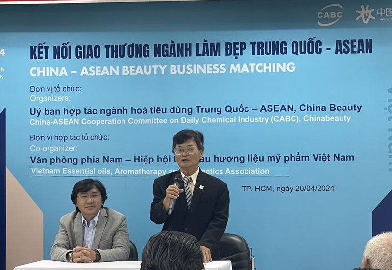 Tiến sĩ Nguyễn Văn Minh, Phó Chủ tịch VOCA tại họp báo