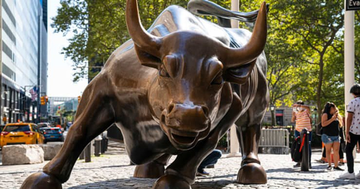 Dow Jones hạ gần 400 điểm trong phiên bán mạnh trên thị trường chứng khoán Mỹ