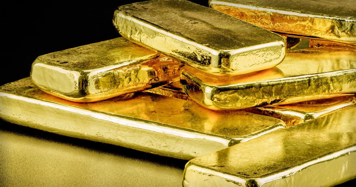 Giá vàng thế giới chạm ngưỡng 2.450,07 USD/ounce trong phiên và sau đó hạ nhiệt đà tăng