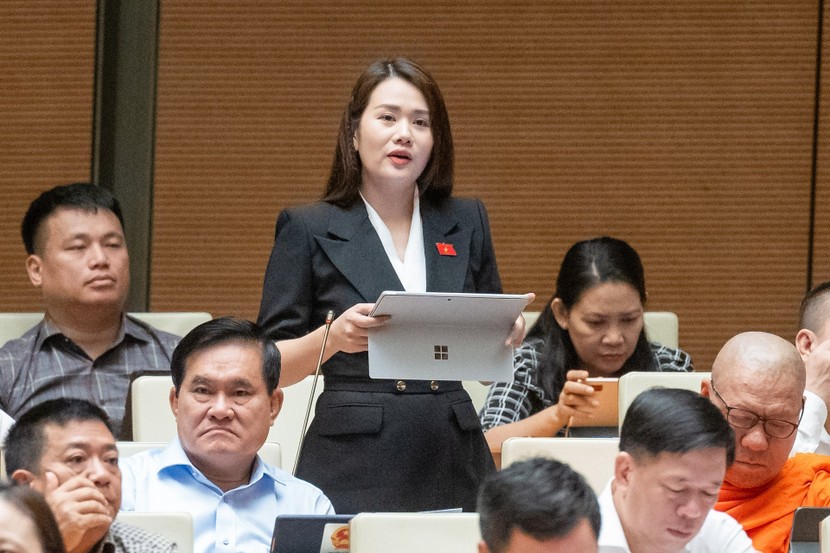 vuong-thi-huong-2811.jpg
