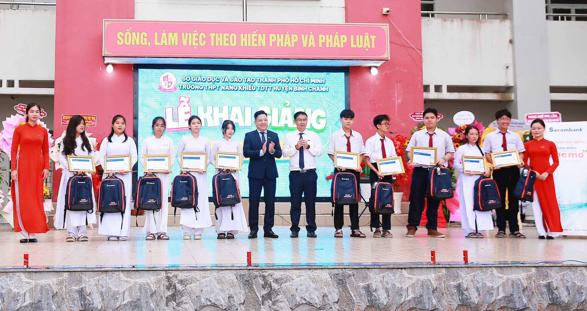 hinh-1-truong-thpt-nang-khieu-tdtt-huyen-binh-chanh-tphcm-.jpg