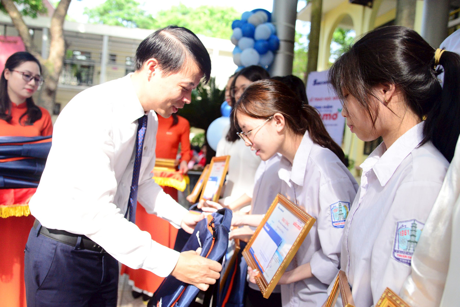 hinh-3-truong-thpt-thuan-thanh-bac-ninh-.jpg