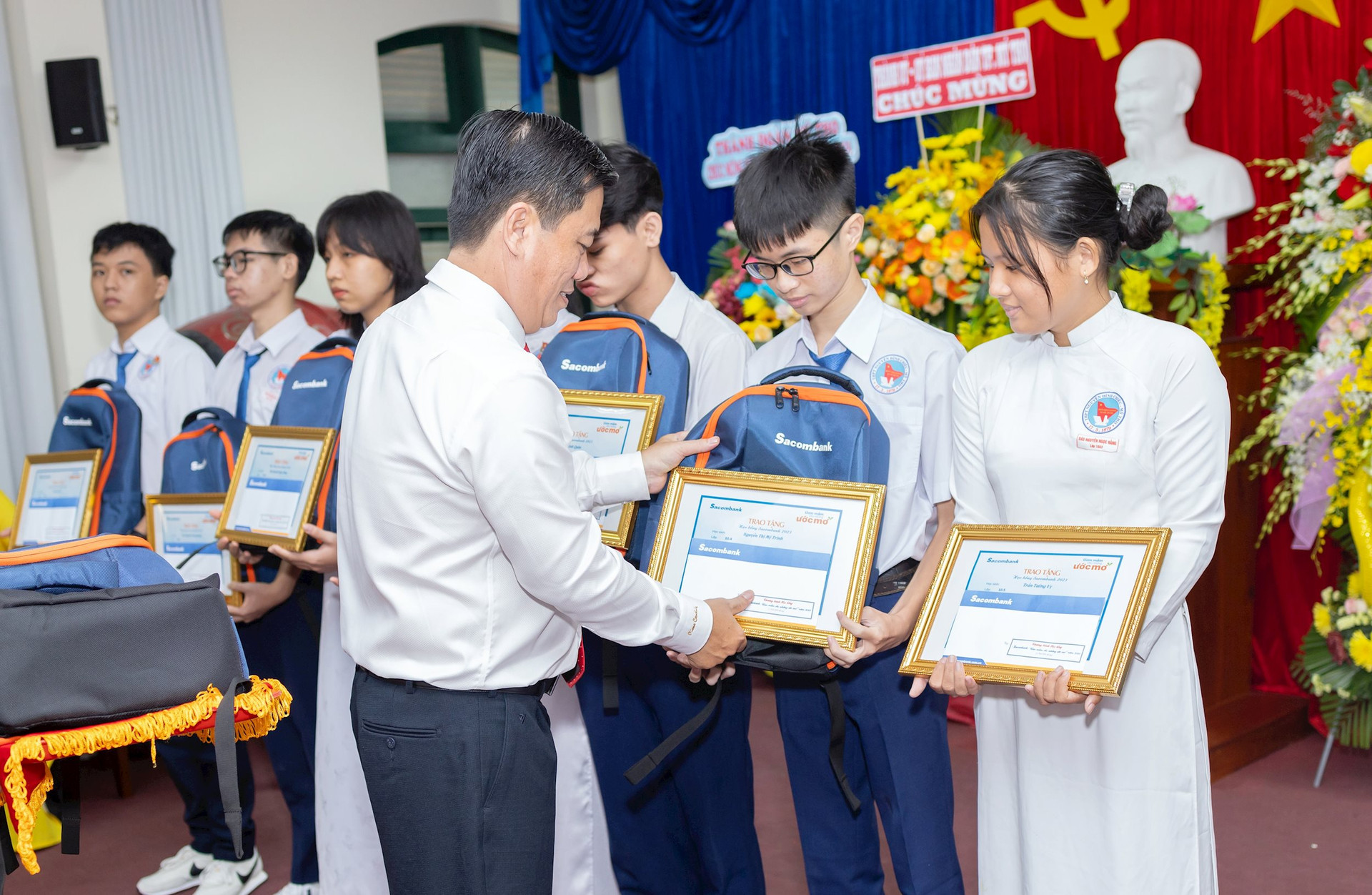 hinh-7-truong-thpt-nguyen-dinh-chieu-tien-giang-.jpg