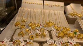 Giá vàng đồng loạt tăng thêm 200 nghìn đồng mỗi lượng