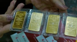 Giá vàng miếng "giằng co" dưới mốc 82 triệu đồng/lượng