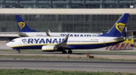 Người dân không còn "đi du lịch bằng mọi giá", cổ phiếu các hãng hàng không sẽ ra sao?