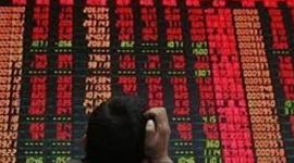 Áp lực bán gia tăng, VN-Index thủng mốc 1.240 điểm