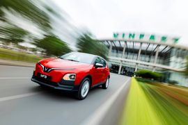 Giá cổ phiếu VinFast lần đầu xuống dưới 7 USD, vốn hóa hiện còn hơn 15 tỷ USD