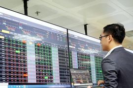 Tiền gửi của nhà đầu tư sẵn sàng tham gia thị trường tăng lên mức cao nhất trong 5 quý