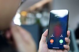 Các cuộc gọi từ Bộ Thông tin và Truyền thông và nhà mạng đều được định danh