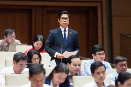 ĐBQH Vũ Tiến Lộc: “Cần chế tài kinh tế xử lý các vi phạm, không hình sự hóa các quan hệ kinh tế”