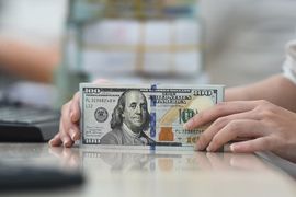 Vì sao tỷ giá USD/VND đột ngột tăng?