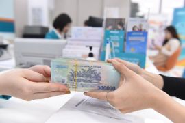 Thống đốc yêu cầu giảm thêm lãi suất cho vay, đẩy mạnh giải ngân gói 120.000 tỷ đồng