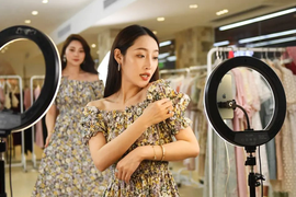 Thế lực mới chuẩn bị cướp "nồi cơm" của người livestream bán hàng