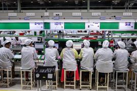 Lý do nhiều doanh nghiệp đa quốc gia rời Trung Quốc sang Ấn Độ