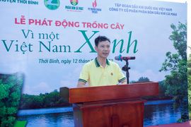 Phân Bón Cà Mau ra quân trồng cây phủ xanh cộng đồng