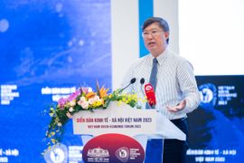 “Tăng trưởng kinh tế với tốc độ 7%/năm trong 3 năm tới là rất thách thức”