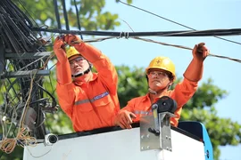 Giá điện tăng 3% có giúp EVN hết lỗ?
