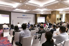 Những “cơn gió ngược” trên toàn cầu ảnh hưởng đến kinh tế Việt Nam