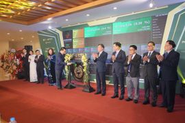 Đẩy mạnh giải pháp nâng hạng thị trường, tạo điều kiện doanh nghiệp niêm yết huy động vốn qua thị trường chứng khoán