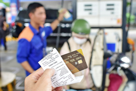 Doanh nghiệp xăng dầu đề xuất tính chi phí hoá đơn vào giá xăng dầu