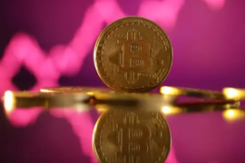 Bitcoin vượt đỉnh ngắn hạn ngay đầu năm mới, thị trường duy trì phấn khởi sau một năm bội thu